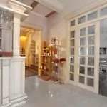Hotel Carol Boutique - Cornelia 3*