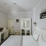 Carol Boutique - Cornelia 3* Bucarest