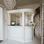 Carol Boutique & Ex Cornelia Hotel 3*