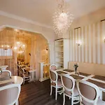 Carol Boutique - Cornelia Hotel 3*