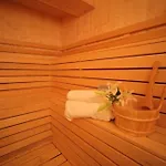 Carol Boutique & Ex Cornelia 3* Bucharest