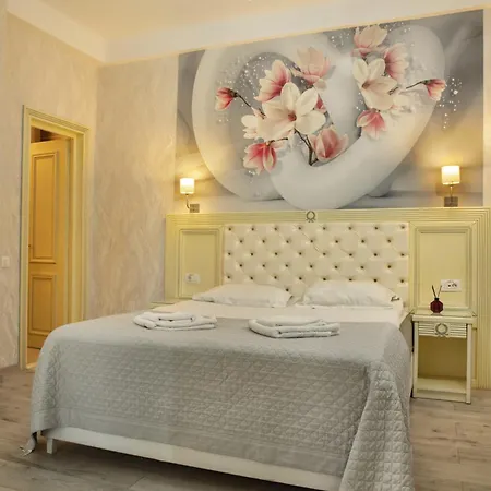 Hotel Carol Boutique & Ex Cornelia 3*