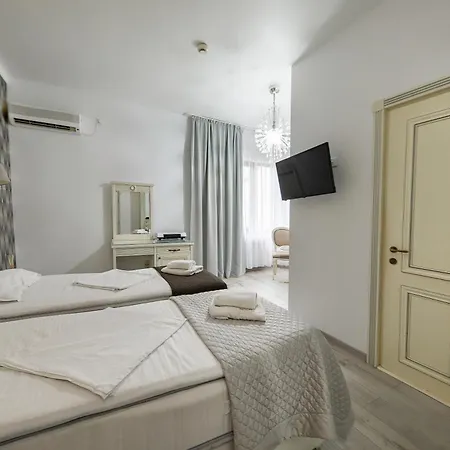 Carol Boutique & 3* Bucarest