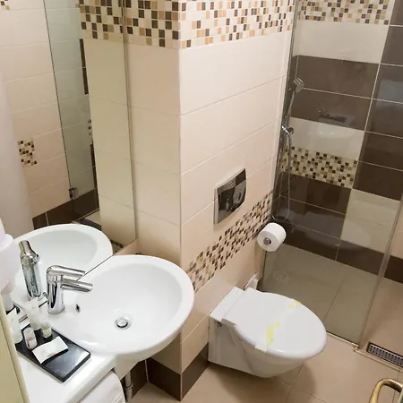 Carol Boutique & Ex Cornelia מלון בוקרשט