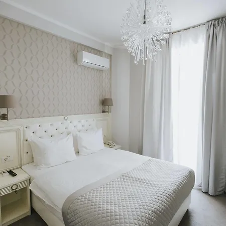Cornelia Hotel