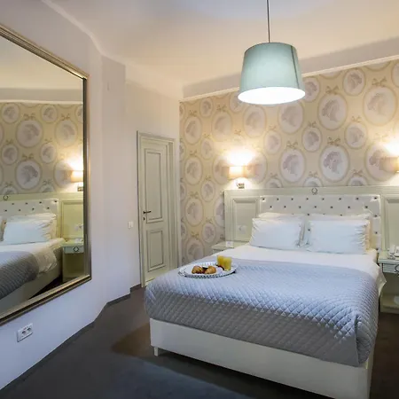 Cornelia Hotel 3*