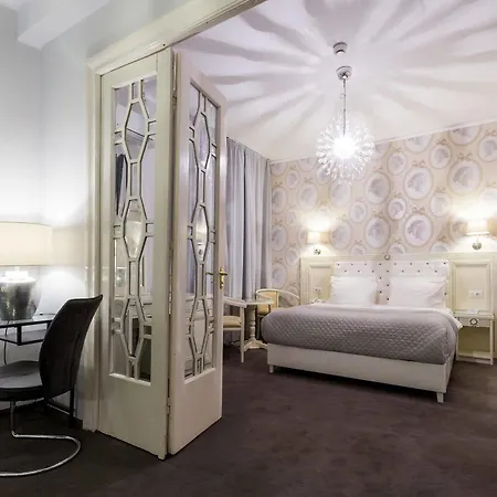Hotel Carol Boutique & Ex Cornelia Bukurešť
