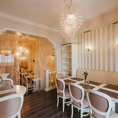 Carol Boutique & Hotel 3*