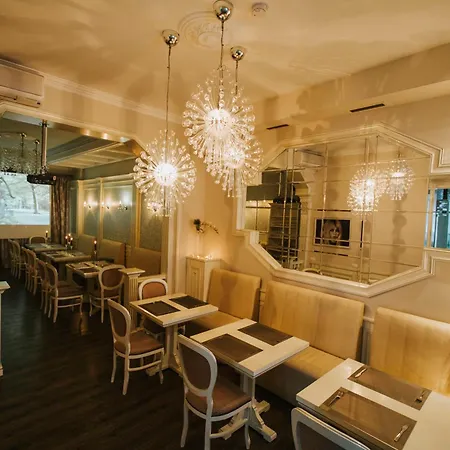 Hotel Carol Boutique & Ex Cornelia Bukurešť