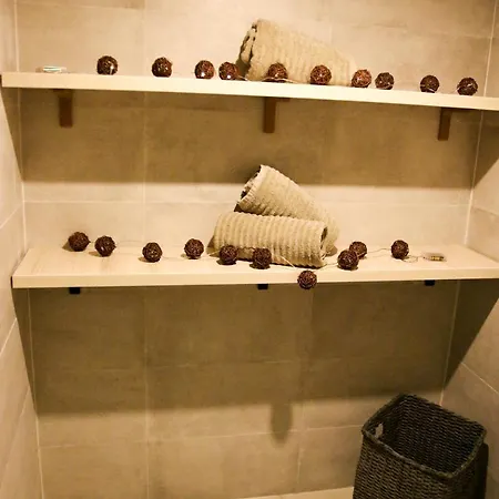 Hotel Cornelia 3*