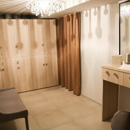 Cornelia Hotel 3*