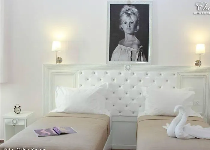 Carol Boutique & Ex Cornelia Hotel 3*