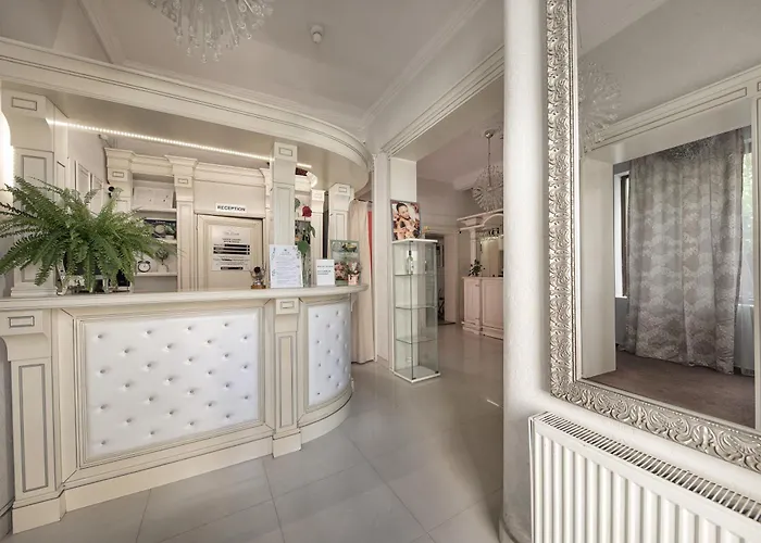 Carol Boutique & Ex Cornelia Hotel