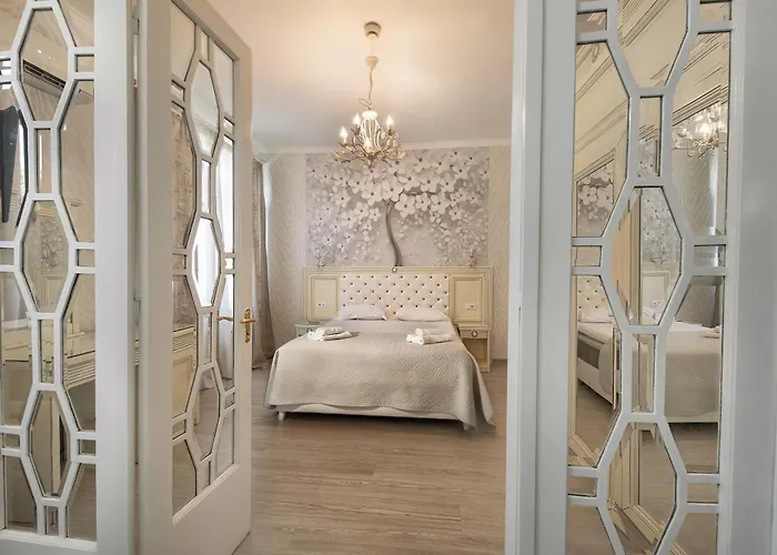 Carol Boutique & Ex Cornelia