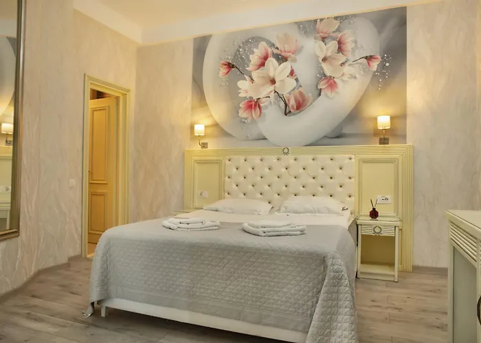 Hotel Carol Boutique & Ex Cornelia 3*