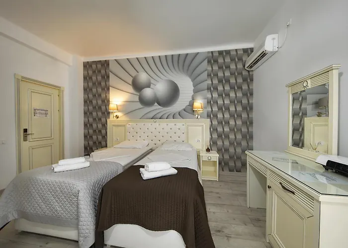 Hotel Carol Boutique & Ex Cornelia Bukarest