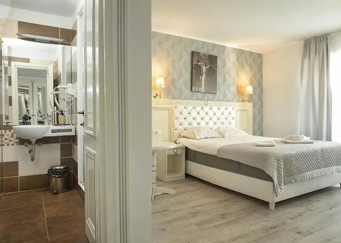 Hotel Carol Boutique & Ex Cornelia 3*