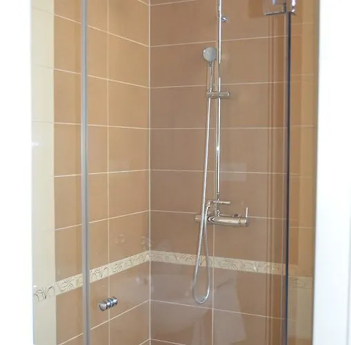 Carol Boutique - Cornelia