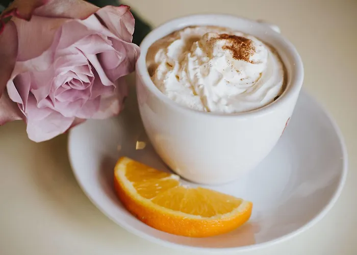 Carol Boutique & Ex Cornelia 3*