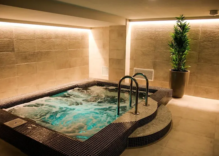 Carol Boutique & Ex Cornelia ホテル ブカレスト