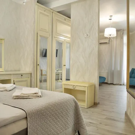 Carol Boutique & Ex Cornelia Hotel