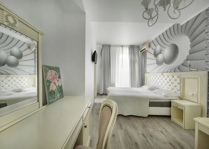 Carol Boutique - Cornelia Hotel 3*