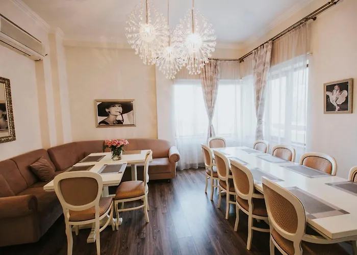 Carol Boutique - Cornelia 3*