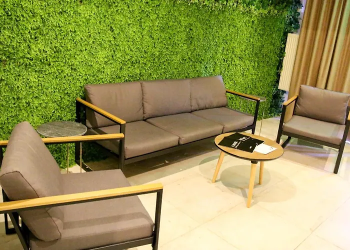 Carol Boutique - Cornelia 3*