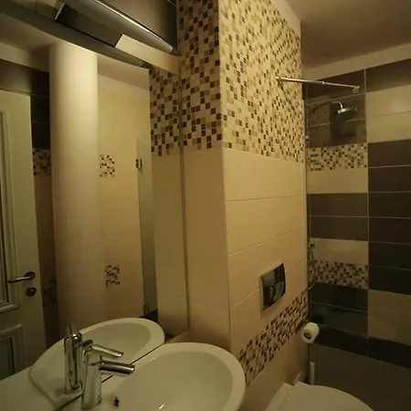 Carol Boutique & Ex Cornelia 3* Bucarest