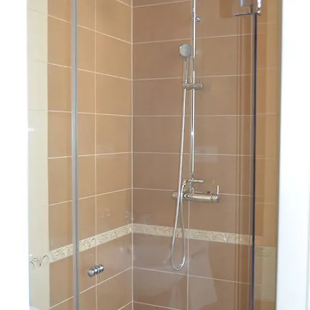 Carol Boutique & Ex Cornelia